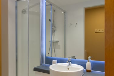 Bronze En Suite at The Barn, Bampfylde Street, Newtown, Exeter, EX12FQ - Image 13